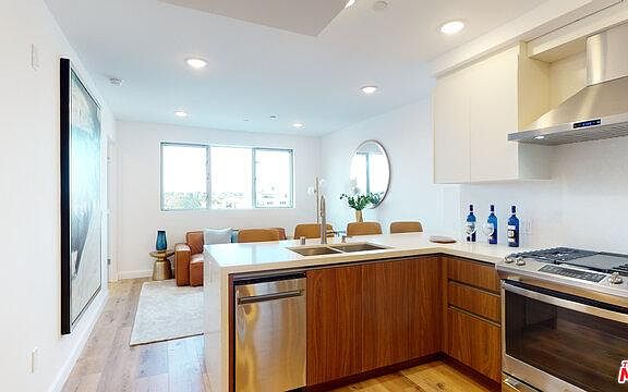 2nd image of 1143 Glenville Dr #202