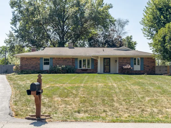 3955 Shadow Hill Ct, Greenwood, IN 46142