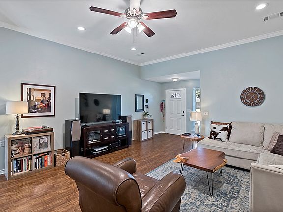 5th image of 1508 Front Royal Dr