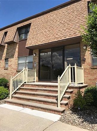 1st image of 809 Sharon Garden Ct #809