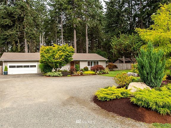 3rd image of 253 E Boardwalk Road