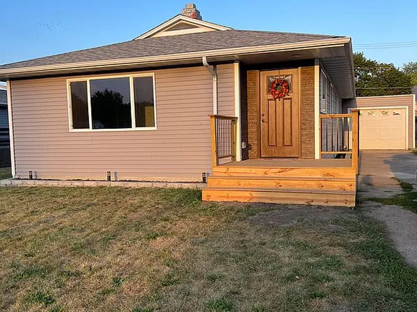 414 N Main St, Chariton, IA 50049