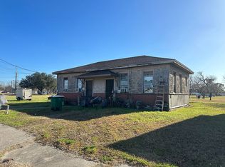 1613 Harry St, Victoria, TX 77901