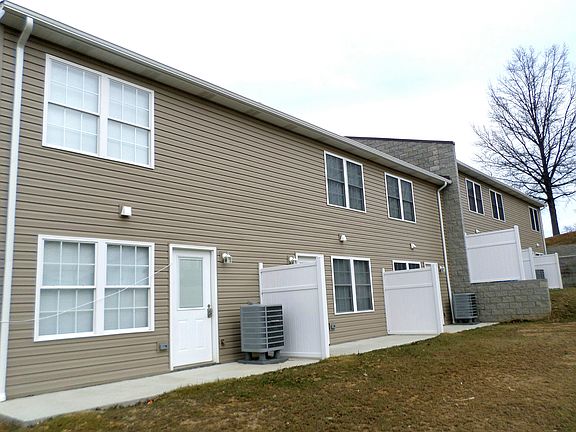 2nd image of 56 Highland Hills Dr APT 12