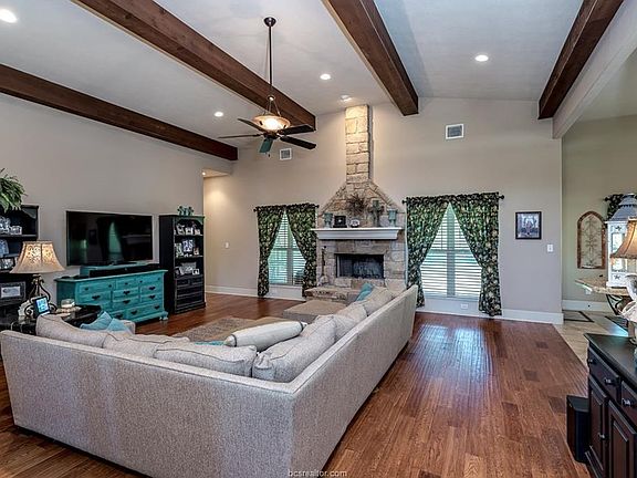 5th image of 9095 King Oaks Dr