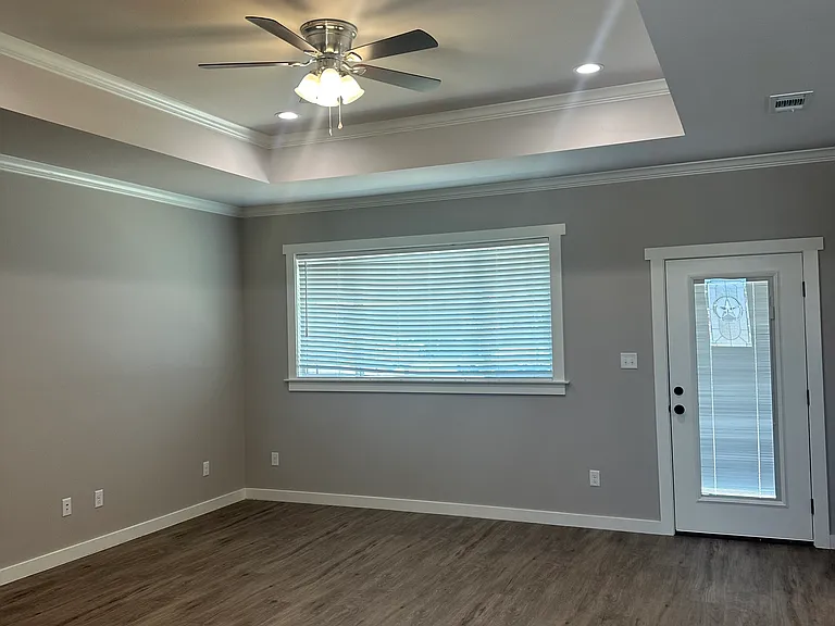 5038 Shefflera Dr — Photo 7