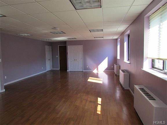 4th image of 157 Fisher Ave Rm 3