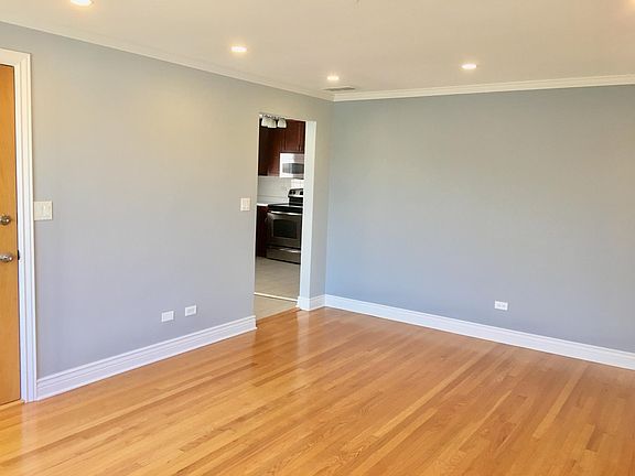 2nd image of 4616 N Sayre Ave APT 3
