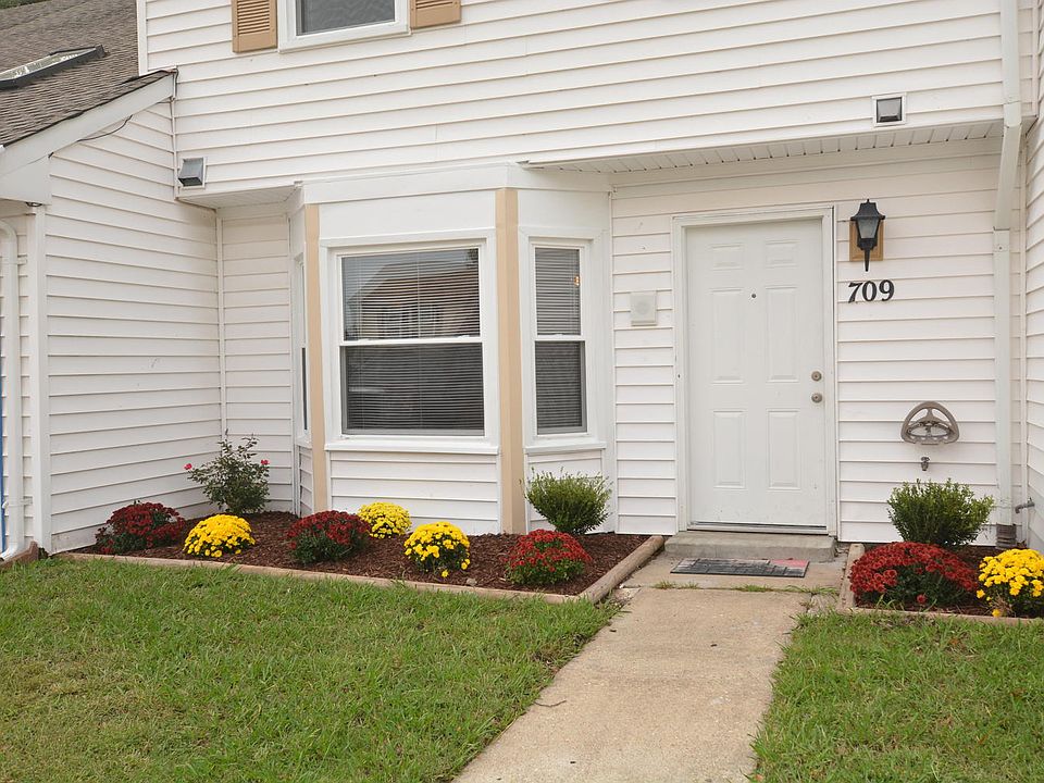 2nd image of 709 Crystal Springs Ct