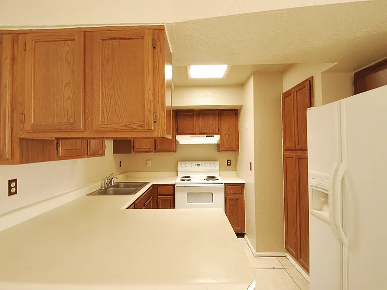 216 Cutlass Dr #B — Photo 10