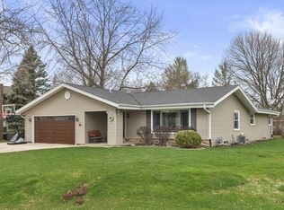 S69W13488 Hale Park Ct, Muskego, WI 53150