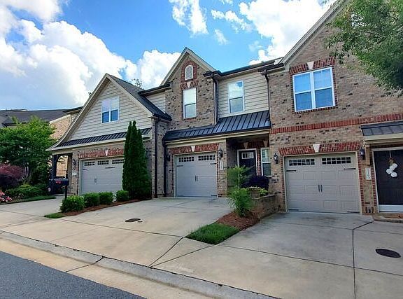 2nd image of 1167 Augustine Heights Dr