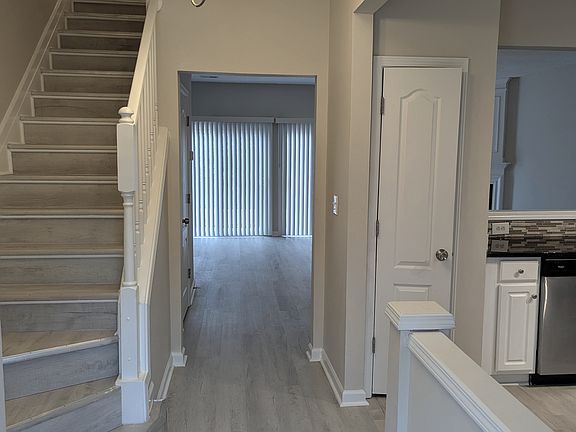 3rd image of 3916 Elizabeth Glen Way