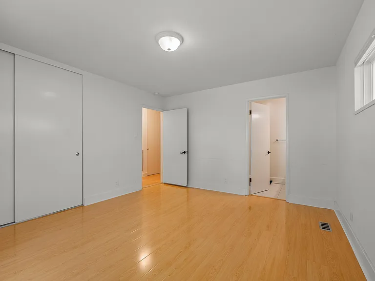 1742 Naglee Ave — Photo 6