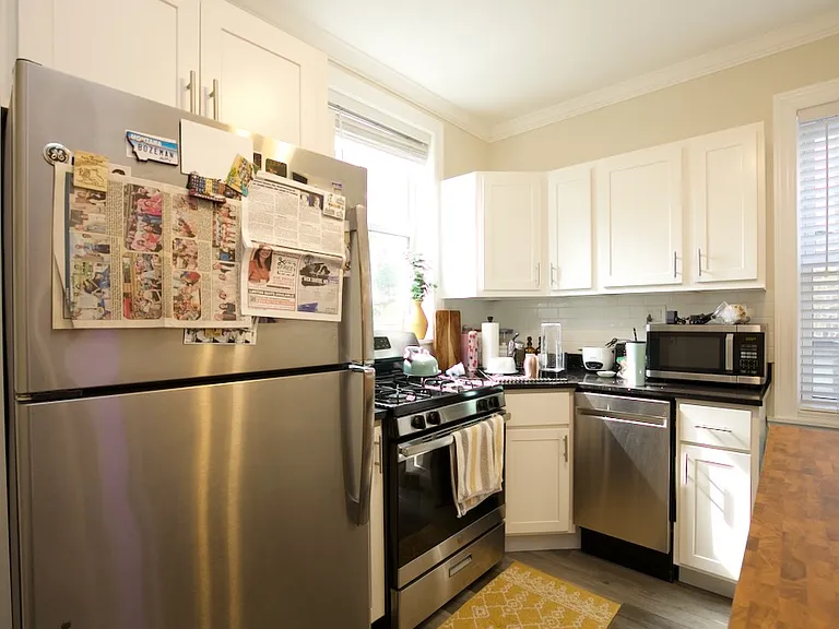 646 W Roscoe St #N3 — Photo 3