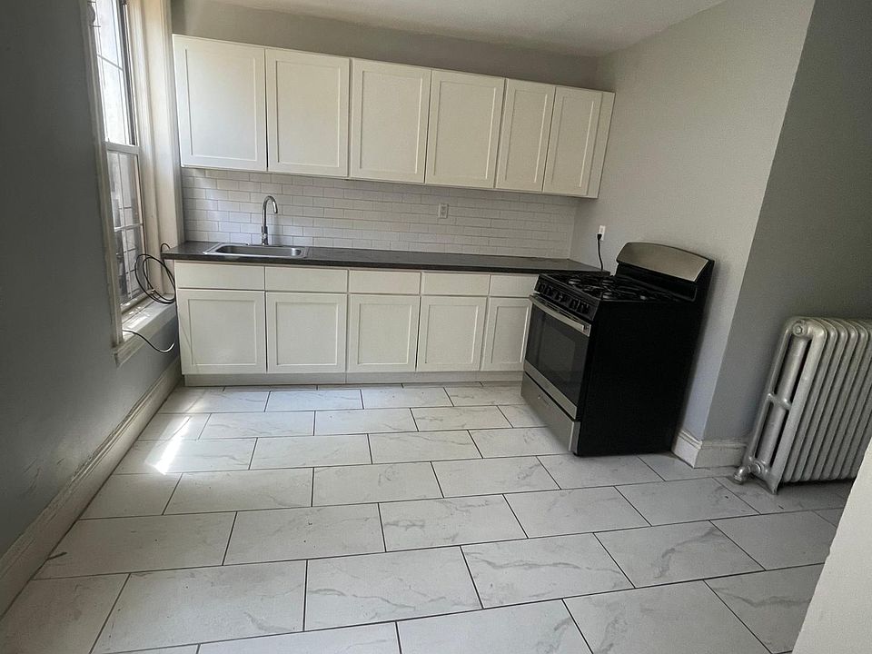 1st image of 86 Glenwood Ave #1