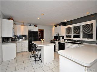 5th image of 51 Beaumont Dr