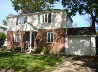 1841 Jerusalem Ave, Merrick, NY 11566