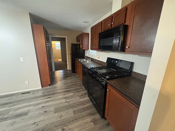 3rd image of 256 Arlene Ct #256