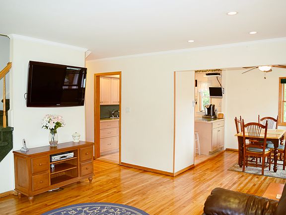5th image of 501 Kent Ct