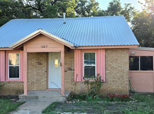 1003 S Walnut St, Brady, TX 76825