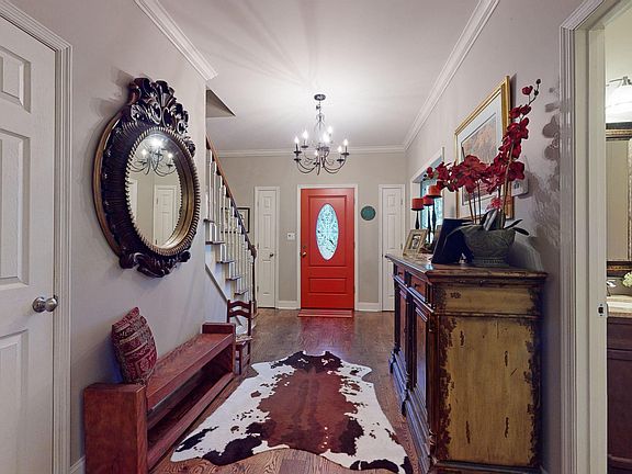 3rd image of 806 Glensprings Dr
