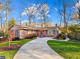 8817 Trafalgar Ct, Springfield, VA 22151