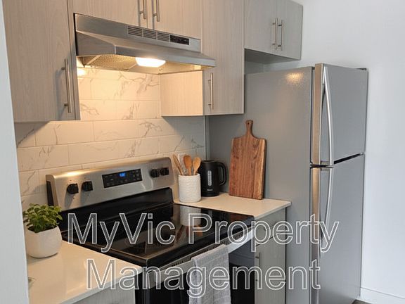 3rd image of 4610 47th St