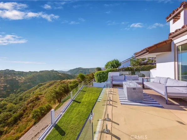 26 Corral Rd, Bell Canyon, CA 91307
