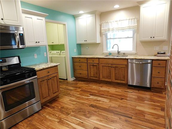 5th image of 1 Woodmere Dr