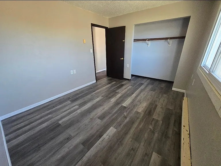 1006 SW 11th St — Photo 2