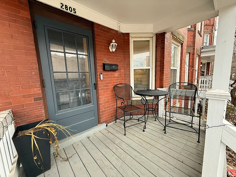 2805 Clinton Ave — Photo 2