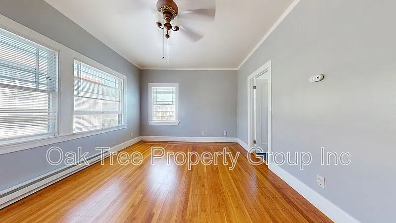 Building Photo - 535 41st St #10