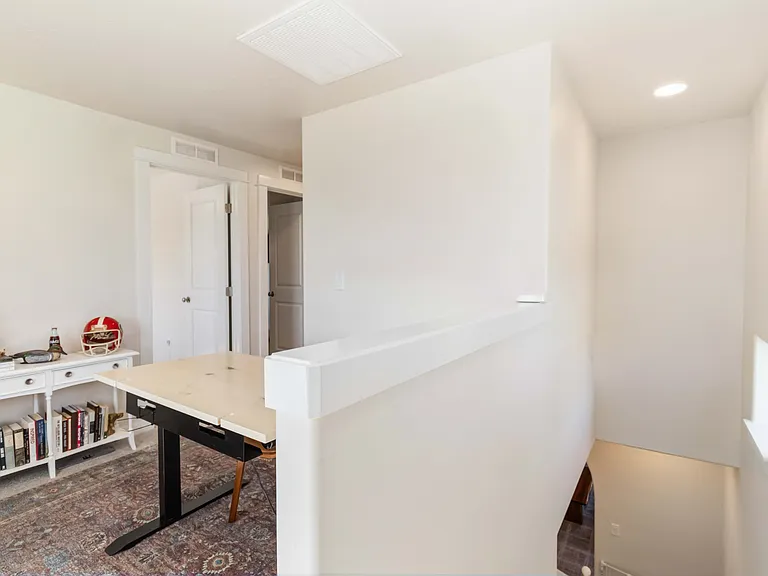 1175 N Belgian Way — Photo 19
