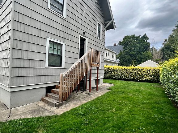 4th image of 2108 NE 13th Ave Unit 3