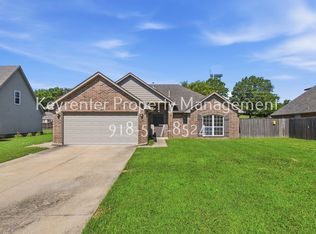 25620 Briar Dr, Claremore, OK 74019