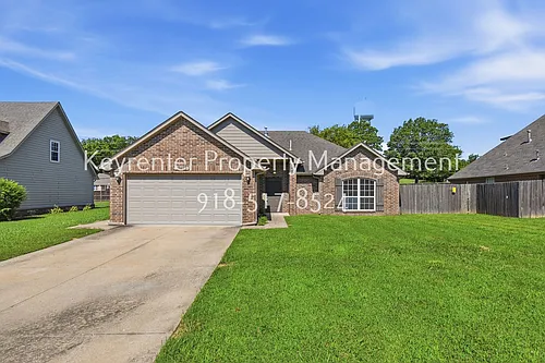 25620 Briar Dr Photo 1