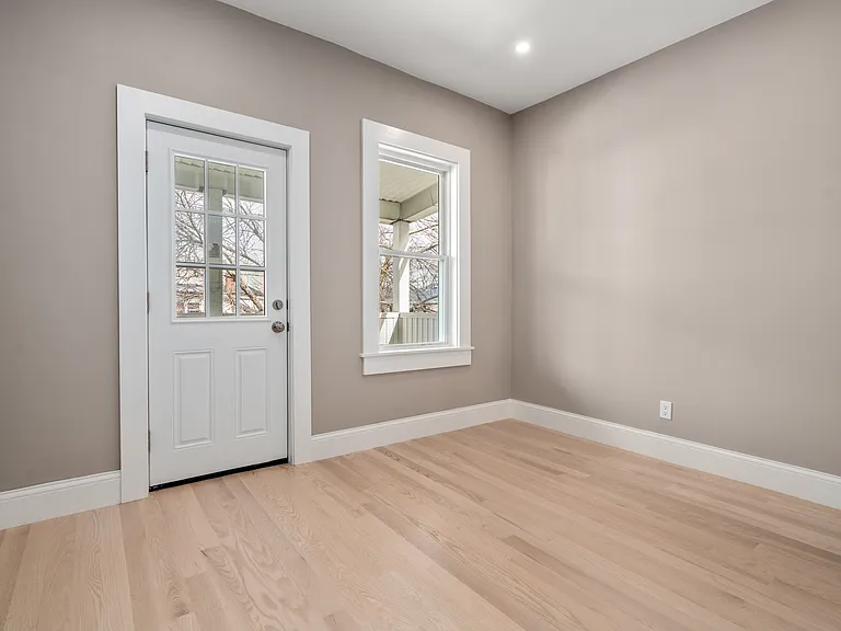 99 Beech St #2 — Photo 8