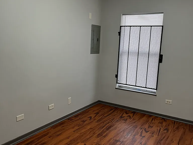 7916 S Parnell Ave #1 — Photo 8