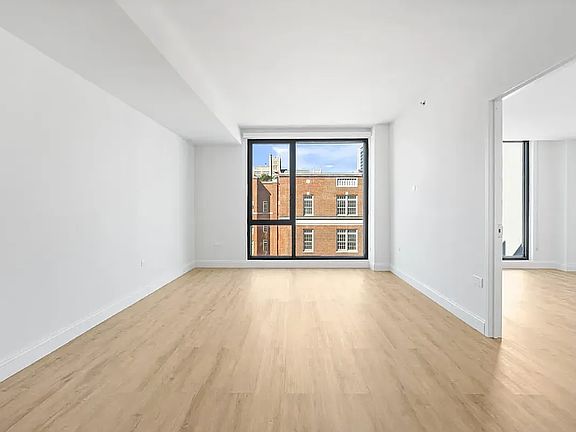5th image of 300 W 136th St #4C