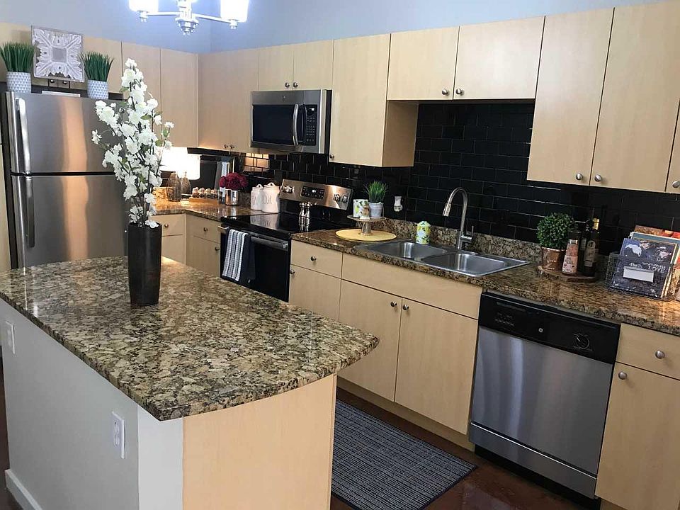 1st image of 1700 Jake St Unit 202
