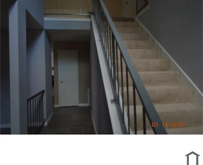 5 bed, 2950 sqft, $2,450 — Photo 3