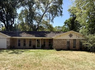 1118 E Neches St, Palestine, TX 75801