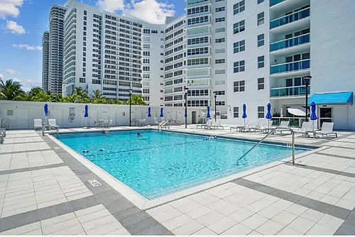5001 Collins Ave #1K Photo 1