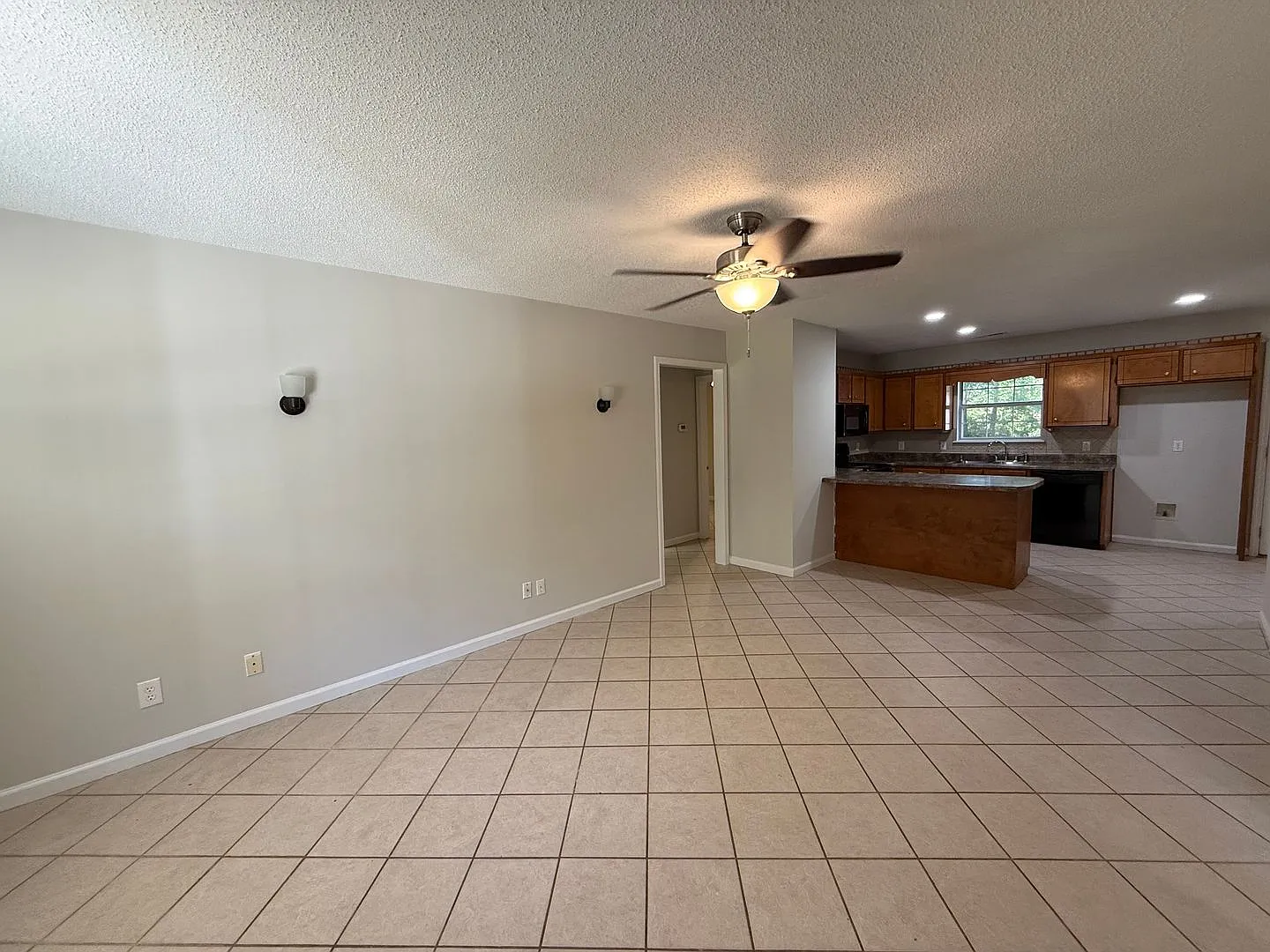 Home for Rent in Boaz, Alabama! — Photo 3