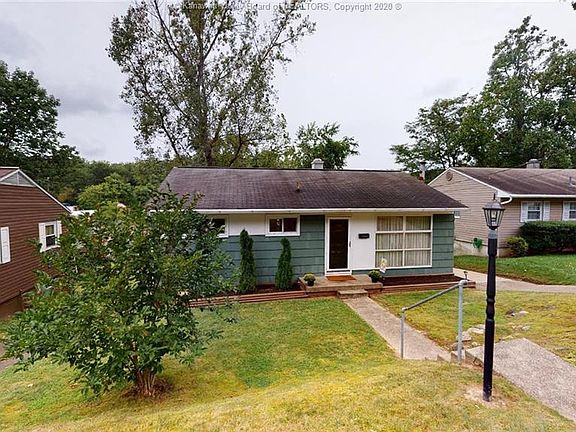 4th image of 2752 Daniels Ave