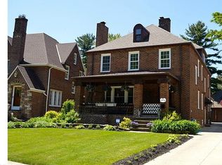 4896 Edgepark Dr, Garfield Heights, OH