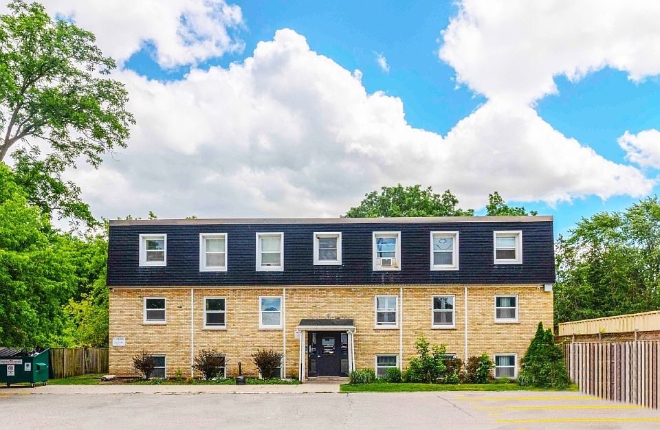 1st image of 290 Springbank Dr #1519110