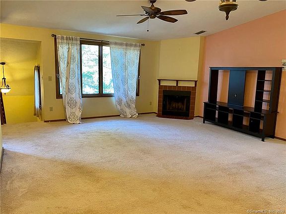2nd image of 81 Little Oak Ln