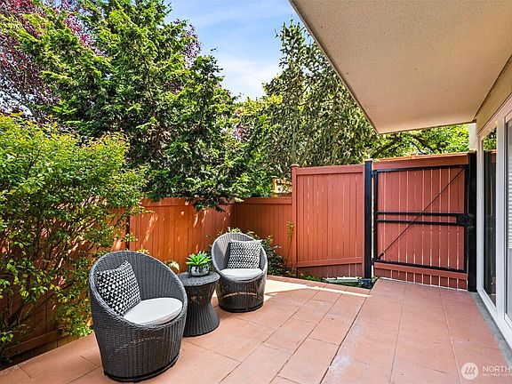 3rd image of 1613 California Avenue SW #101